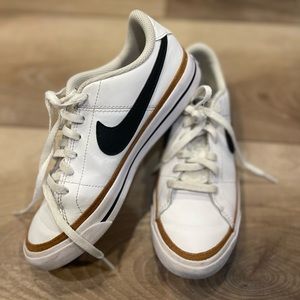 Nike Court Legacy Black white Tan